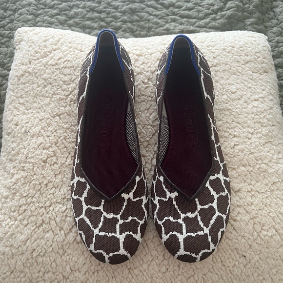 Rothy’s Brown Giraffe Print Round Toe Flats - Picture 2 of 9